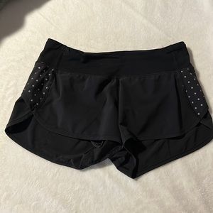 Lululemon size 4 run speed shorts